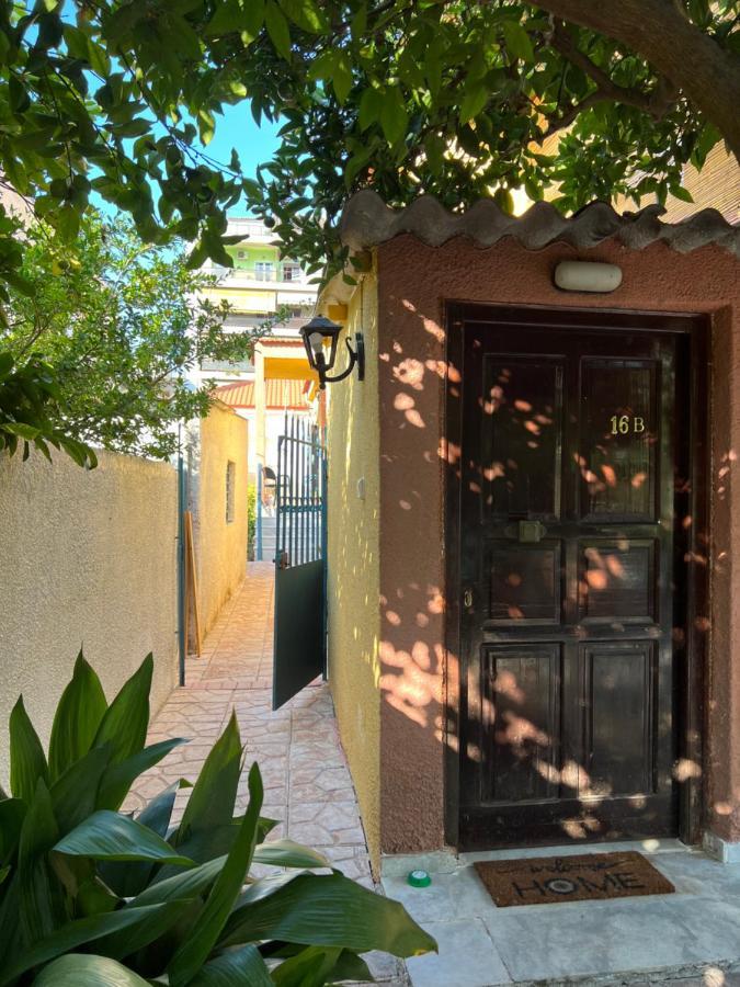Cosy Guesthouse-Souterrain With Garden In City Center Corinth Exterior foto