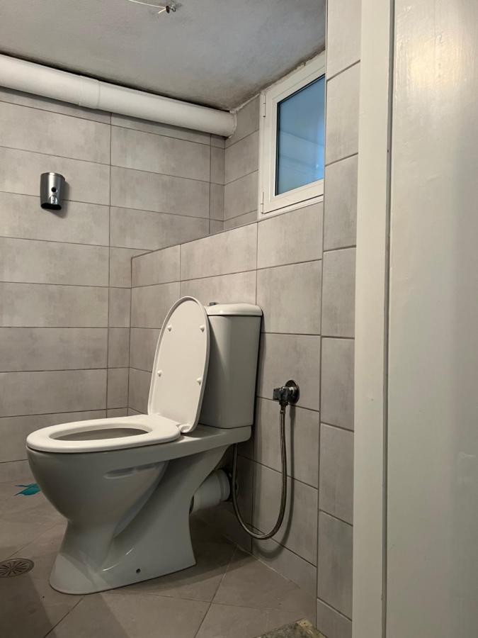 Cosy Guesthouse-Souterrain With Garden In City Center Corinth Exterior foto